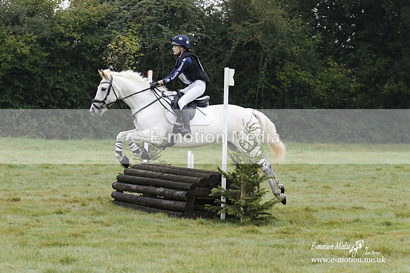 WWHT 171021 0547 - Novice Restricted (0.80m)  17/10/21