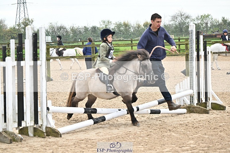 241110-102211-00270 - 40cm Showjumping