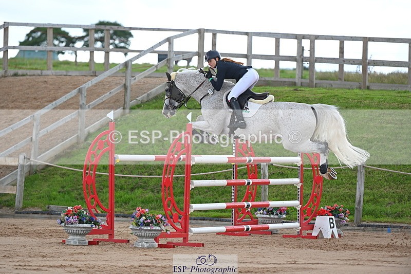 230721A-112615-05652 - Cls 6, 2 Star Medium 1.35m