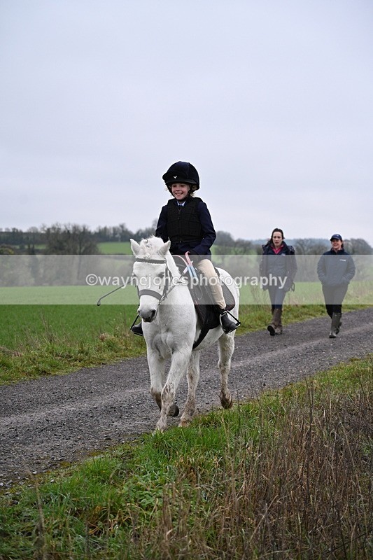 WJ7_9799 - Walk out..
