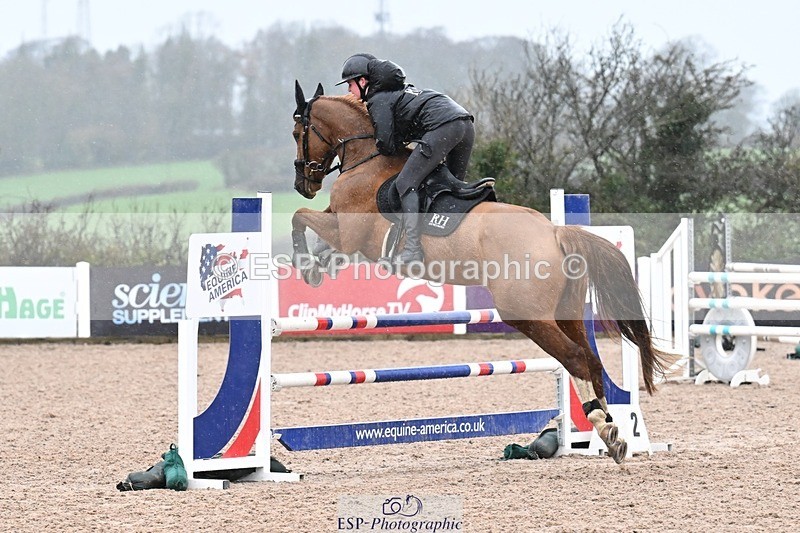 251205-123622-00504 - Cls 7 Snr Newcomers and 1.10m