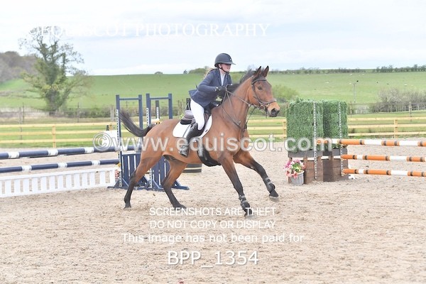 BPP_1354 - CLASS 15 SAT Senior BritiNovice/ 90cm Open