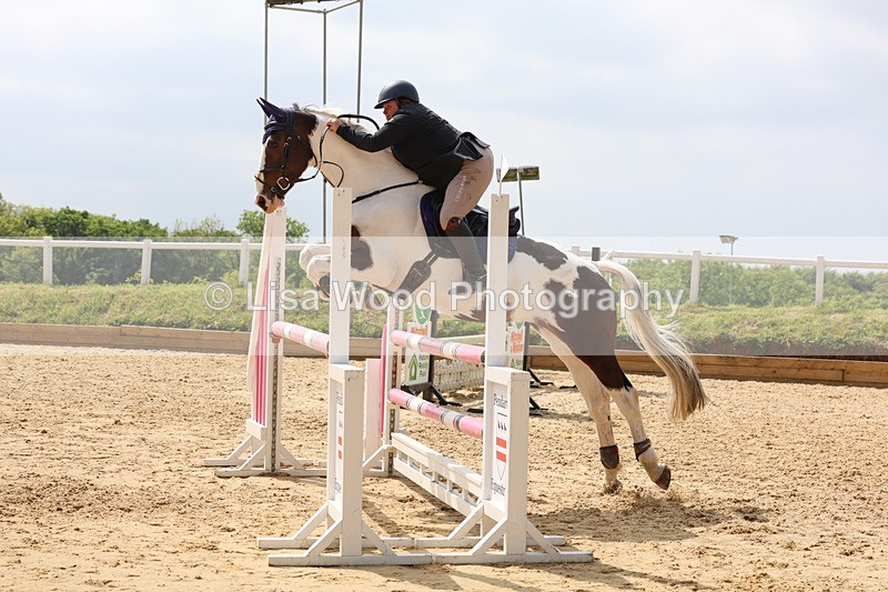 3E7A1139 - Class 13: Senior Newcomers/1.10m open