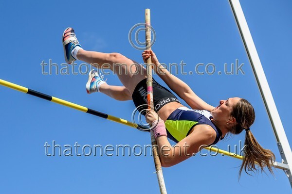 Age25SAT-916079 - Field Female Set Two