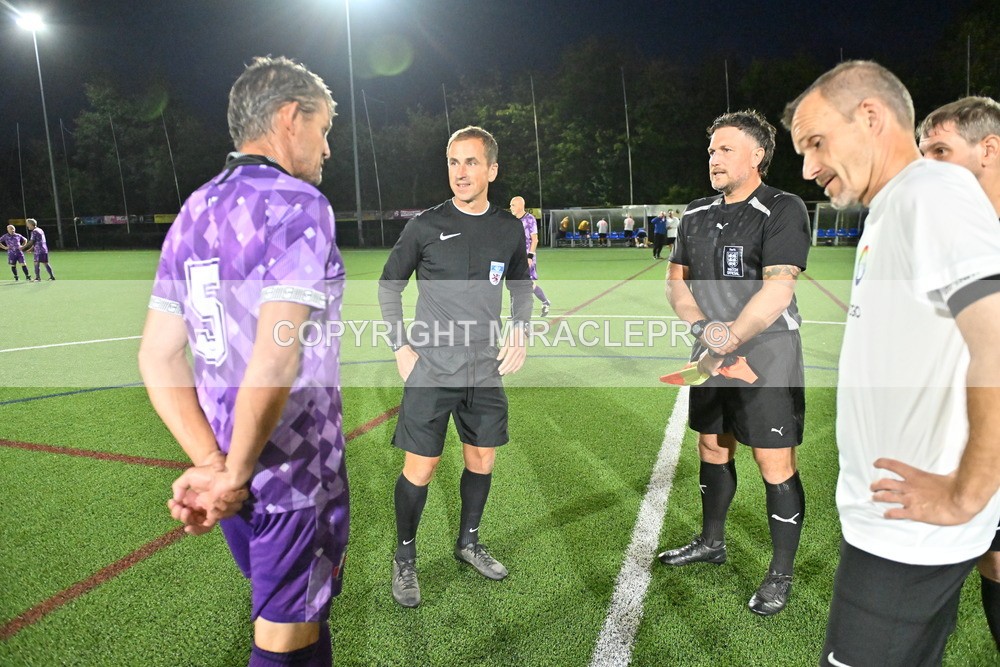 AM3_2248 - England v Devon veterans