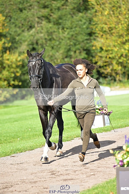 241023-130531-00064 - 052-Lydia.Heywood-JUST.THE.BISCUIT