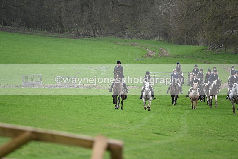 WJ6_9089 - Line Three