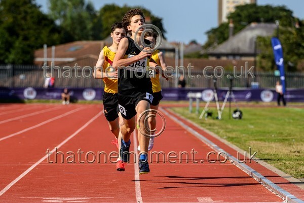 Age25SAT-927187 - Track Male