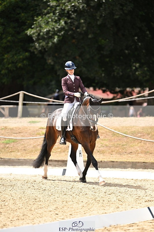 250808A-154546-01577 - 134-Lucy.AmyPretty.Karla