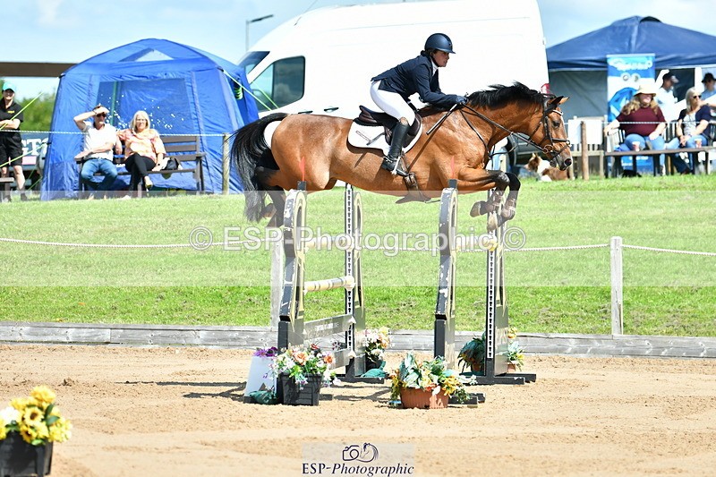 230720A-111057-02095 - Cls 5, 2 Star Medium 1.35m