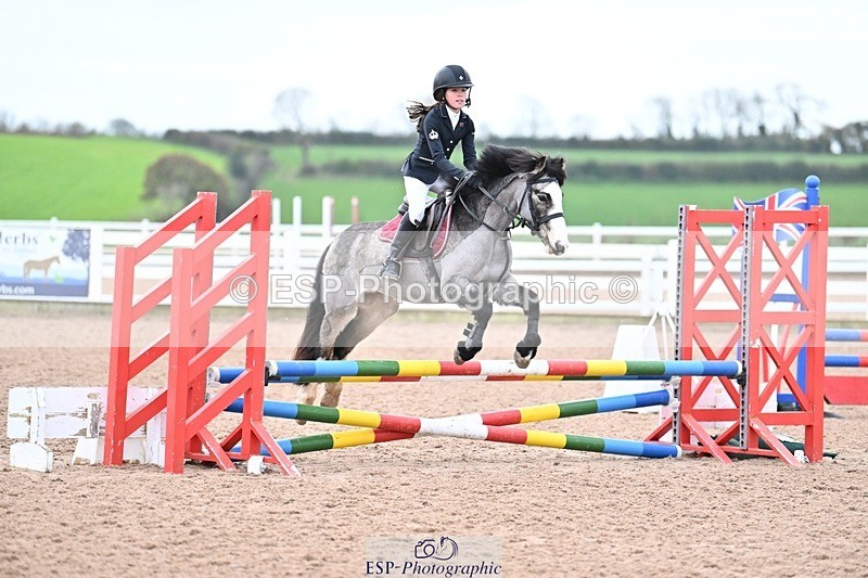 241117X-082519-03059 - Cls 02s Pony intro 70cm