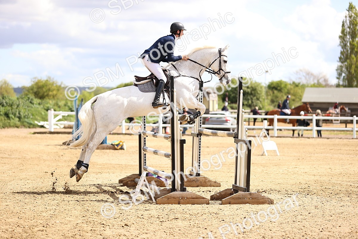 SBM_003865 - Class 17 - Senior Newcomers - 1.10m