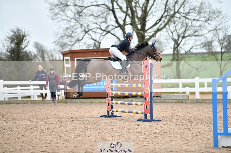 240124A-124811-00546 - Cls 3 Newcomers & 1.10m Open