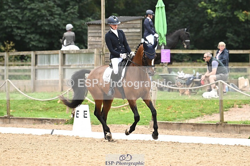 240811-115233-05627 - 305-Emily.Coller-Iondale