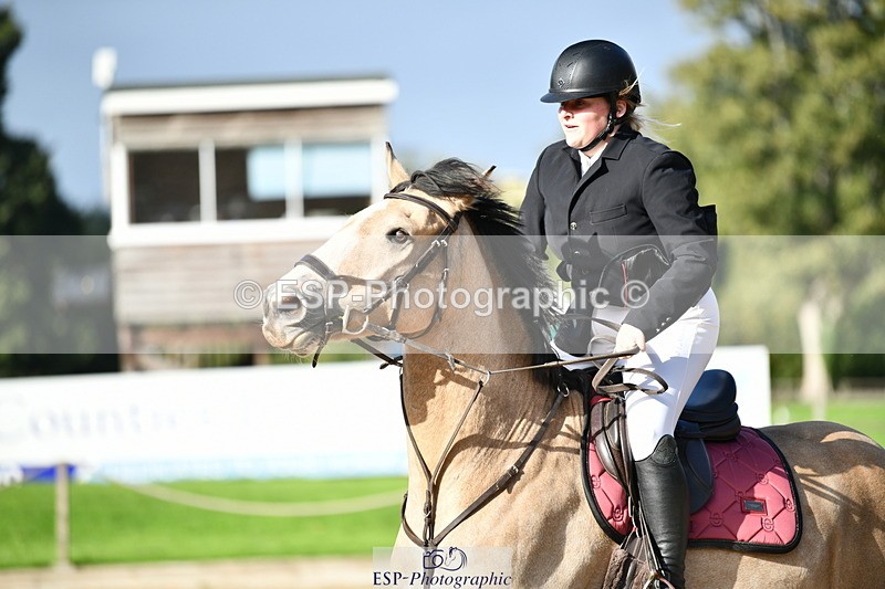 251004A-154239-01948 - Classes 8 & 9 70cm