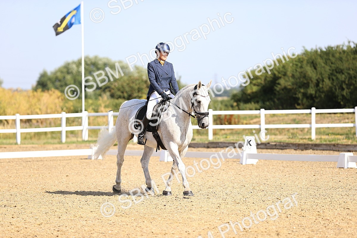 SBM_008687 - Novice 5 - 08.30-9.33