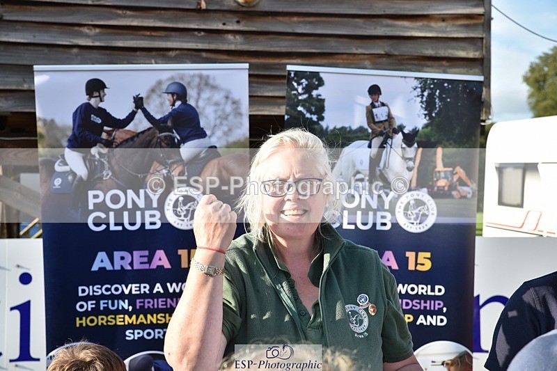 230824-181714-07037 - Thursday 40 and 50cm Presentations