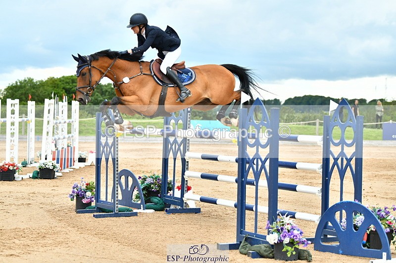 230720A-152529-03861 - Cls 9, 2 Star Big 1.40m Start to break