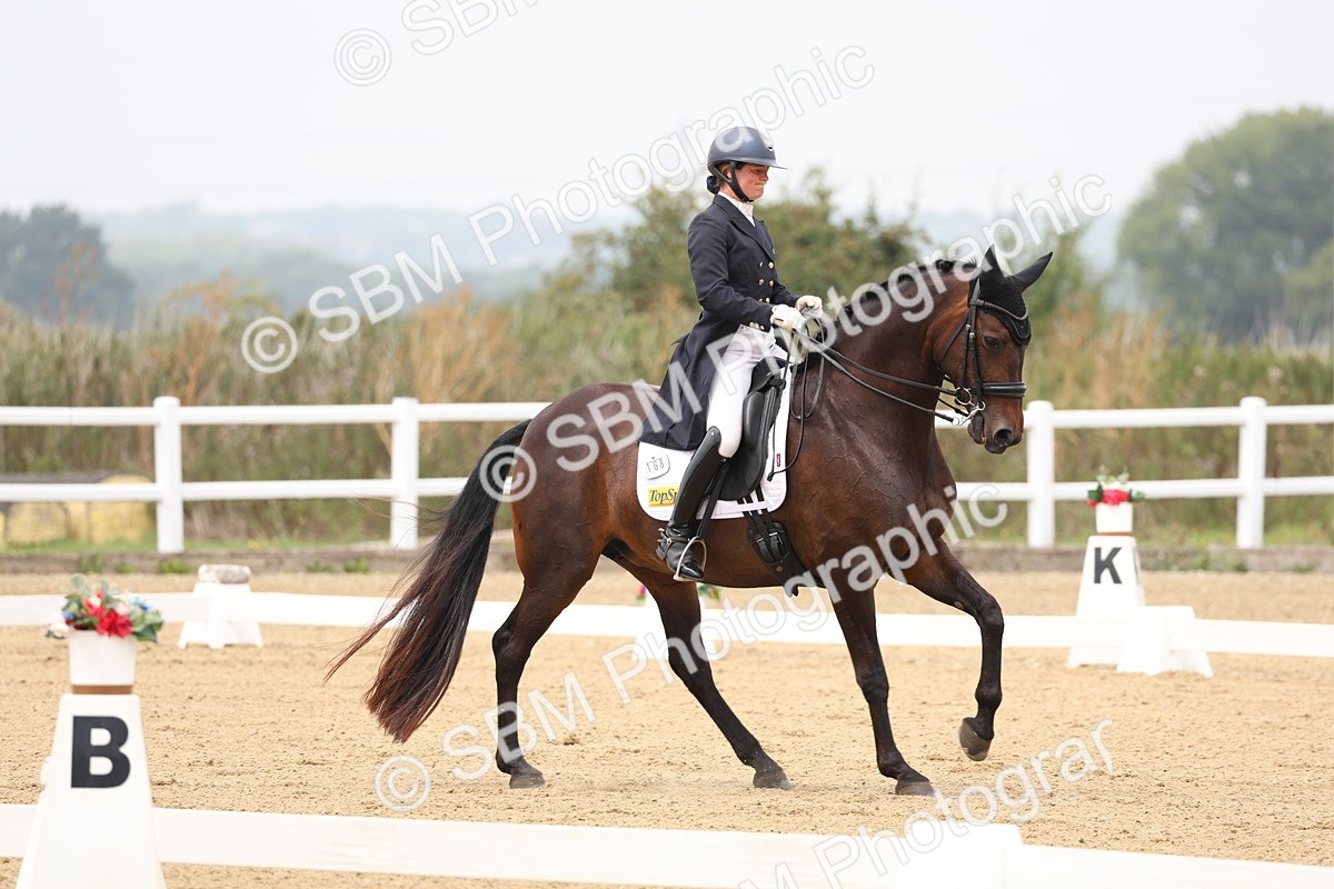 SBM_007014 - Class 9 - FEI INT I - 13.37-14.33