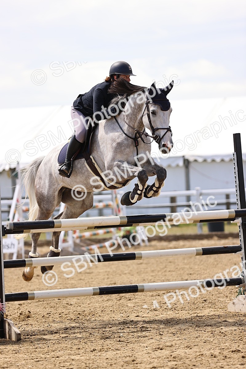 SBM_009838 - Class 8 - Senior Newcomers - 1.10  Open