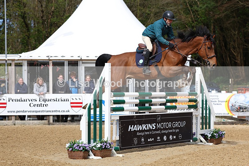 3E7A2433 - Class 9: Senior 1.30m open