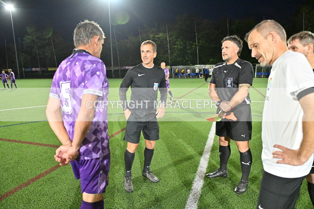 AM3_2247 - England v Devon veterans