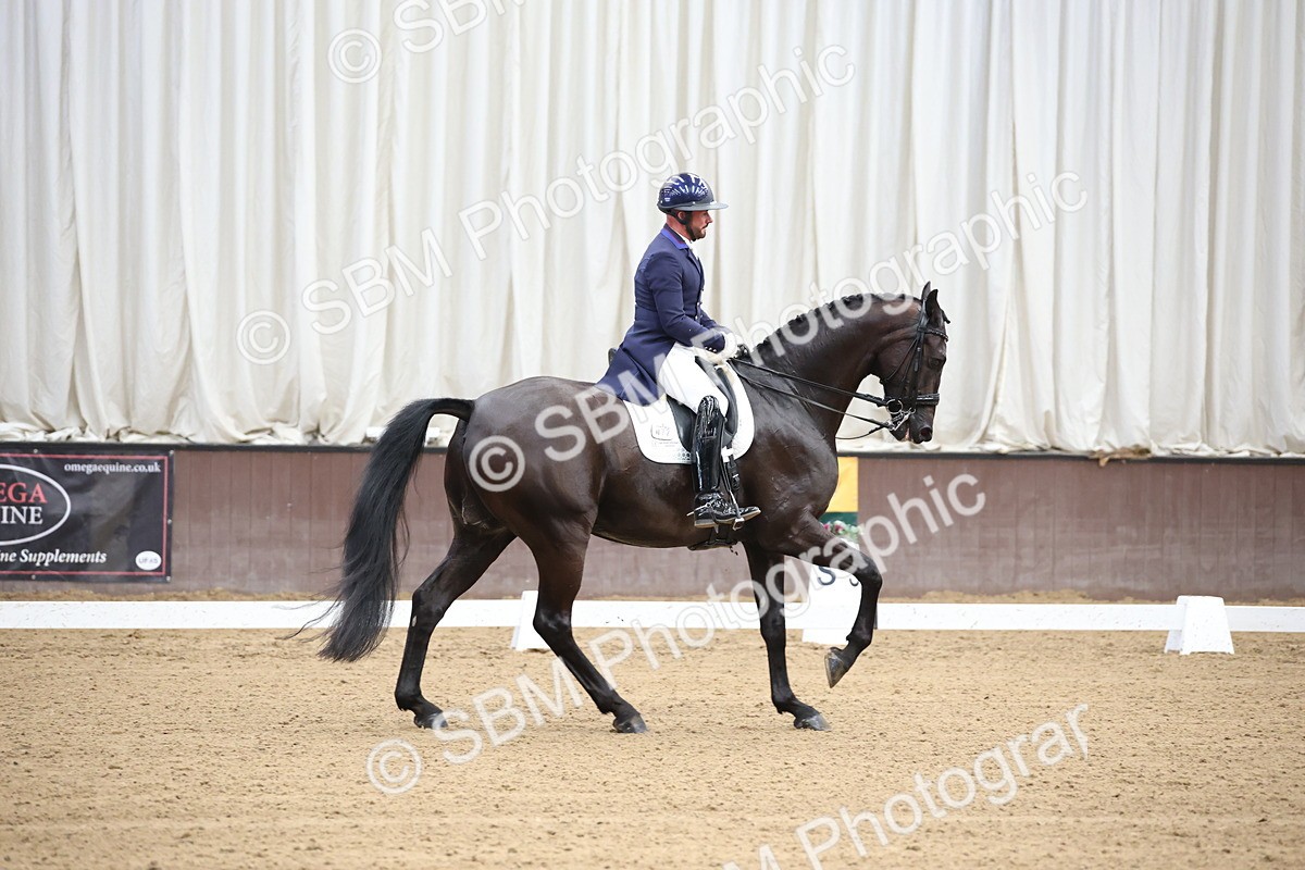 SBM_004323 - Class 9 - FEI Inter 1 Gold - 15.55-16.43