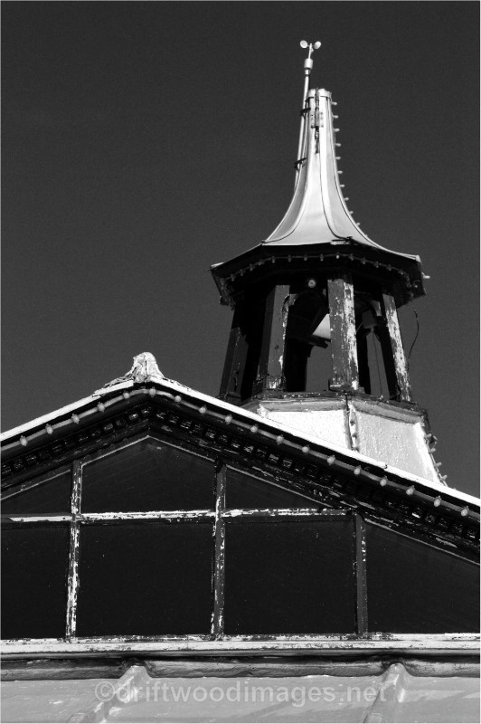 Llandudno pier roof 2 bw - Llandudno and Conwy, North Wales