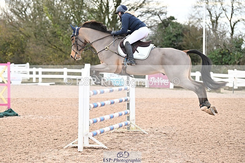 241206-124414-00803 - Cls 5 Newcomers and 1.10m Open