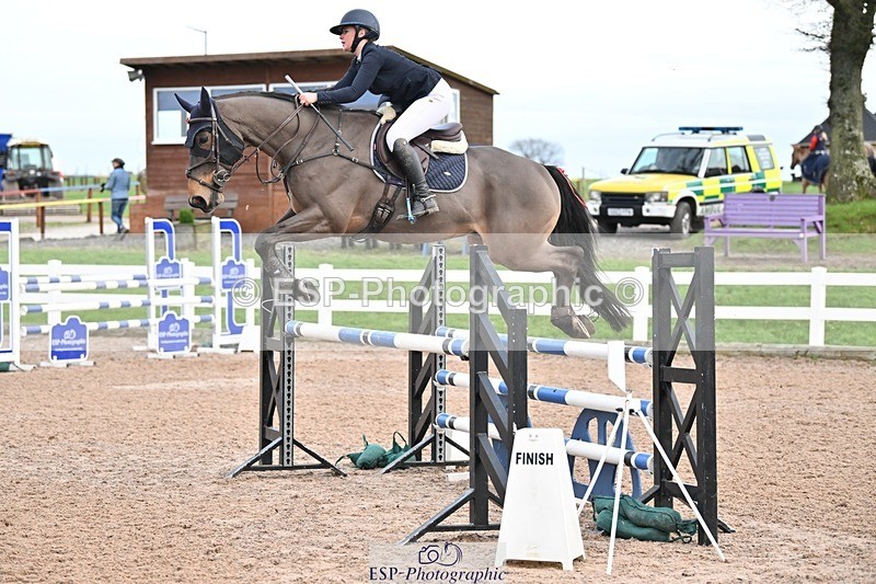 241206-130355-00897 - Cls 5 Newcomers and 1.10m Open