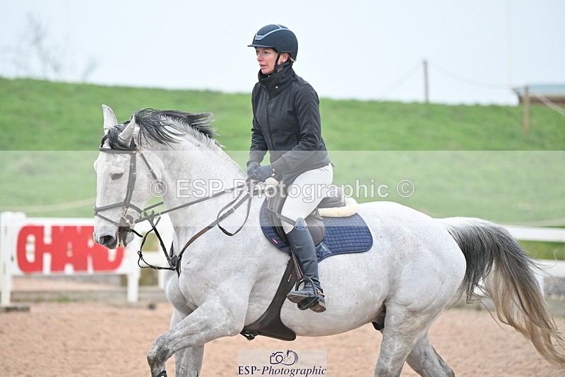 240113A-100226-01606 - Cls 9 British Novice and 90cm Open