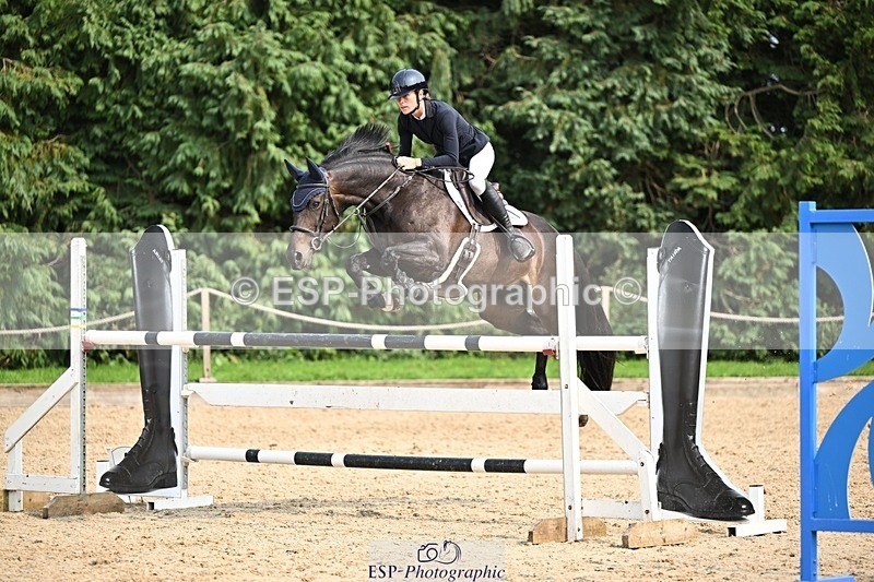 240818-152936-05227 - Cls 12A Snr Foxhunter & 1.20m Open