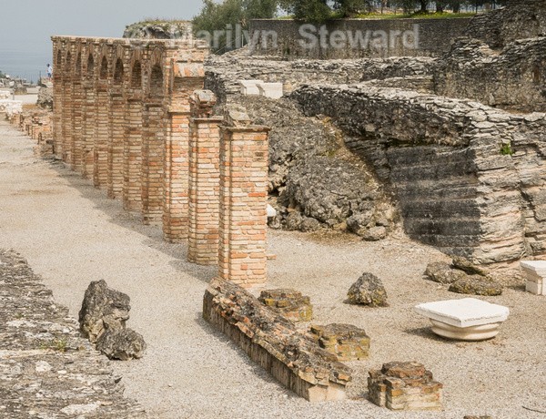 Sirmione - grotto -1 - Lake Garda, Verona and Venice