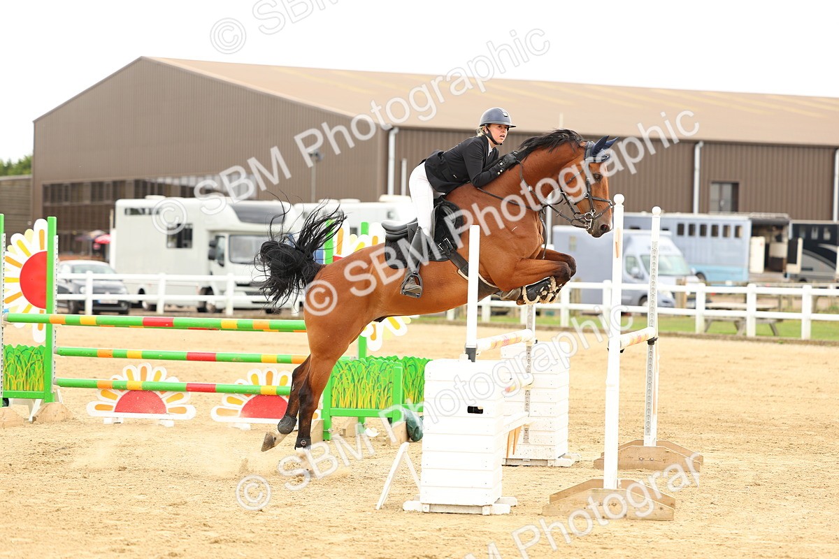 SBM_009956 - Class 3 - Senior Newcomers - 1.10m Open