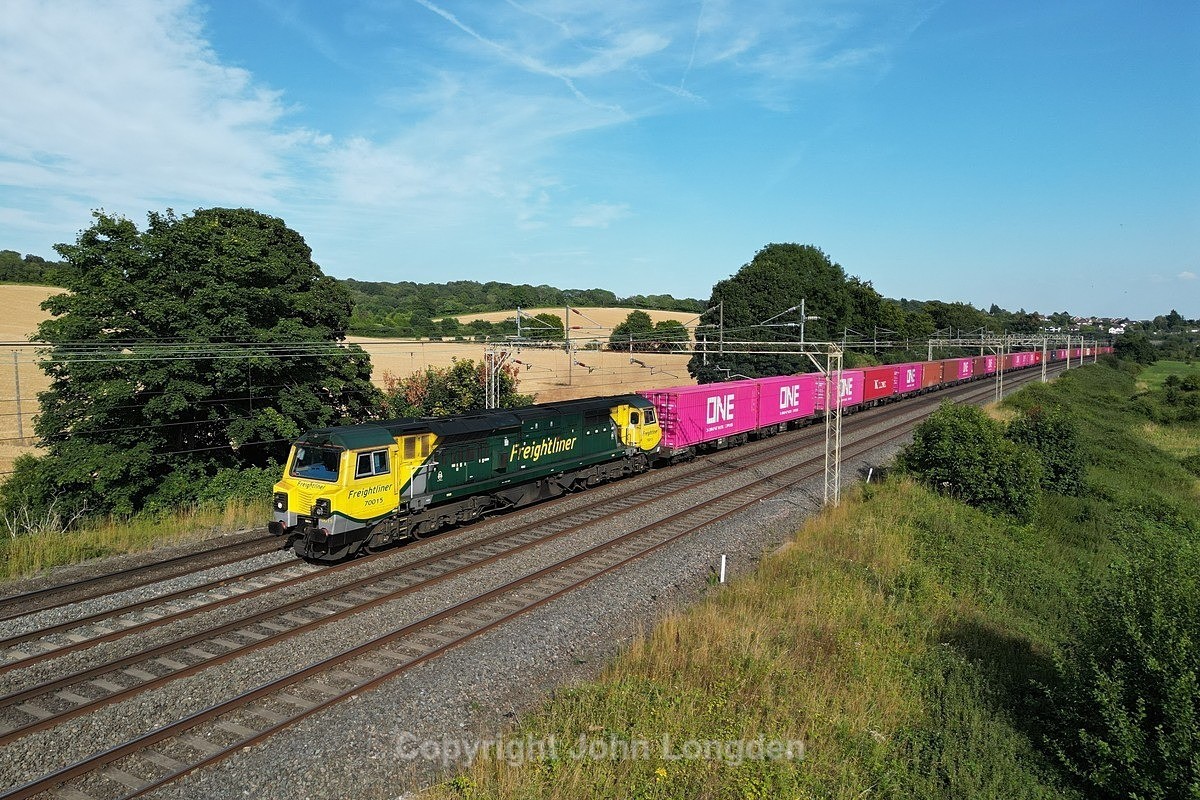 JL - 30.7.24 70015 4M61 Southam,pton - Trafford Park Northchurch - Latest shots