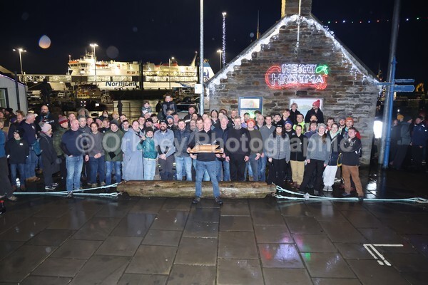 DAD_2102 - Stromness Yule Log Pull