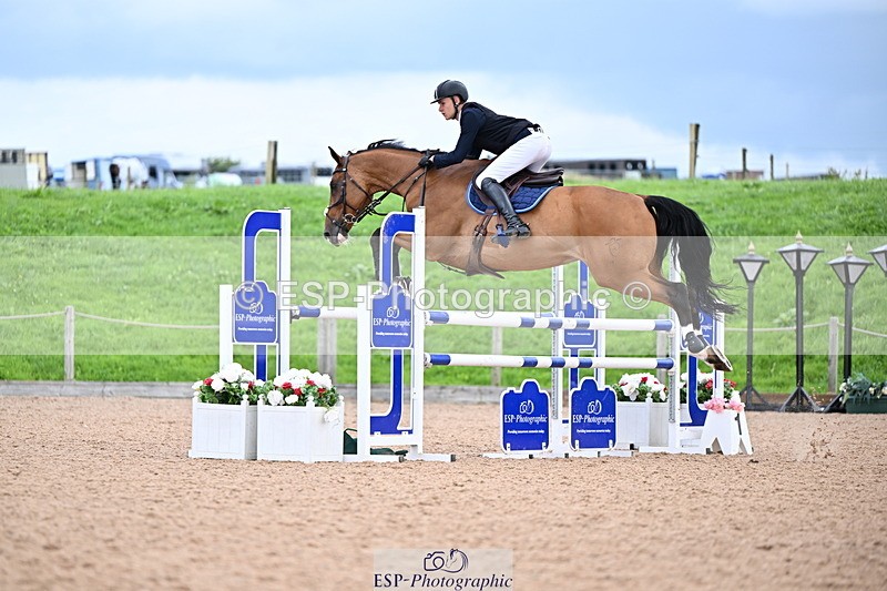 240726A-134256-01488 - Cls 3 Snr Foxhunter