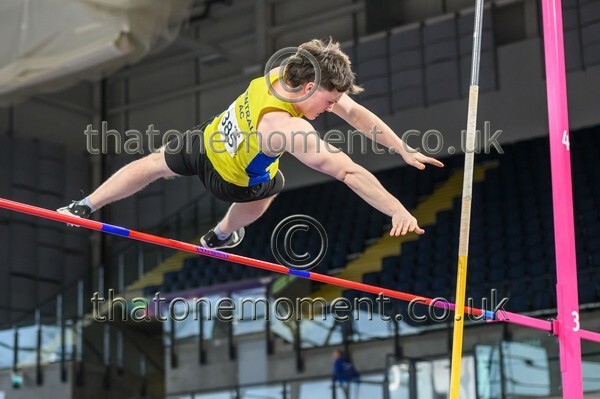 AgeInd25SUN-913674 - Field Male