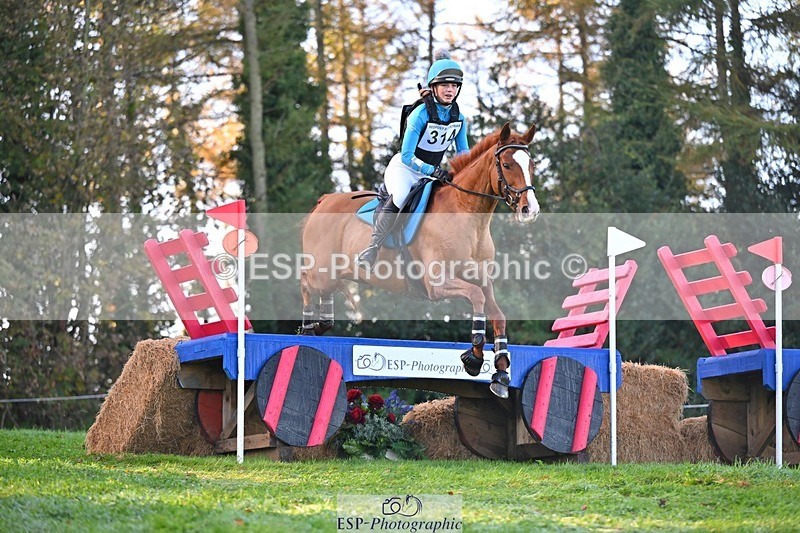 241026-100234-11095 - 314-Beth.Jones-FANTASY.CHILLI.(GB)