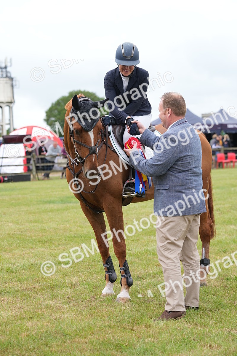 SBM_05325 - Class 201 - British Horse Feeds Speedi Beet Horse of the Year Show Grade  C