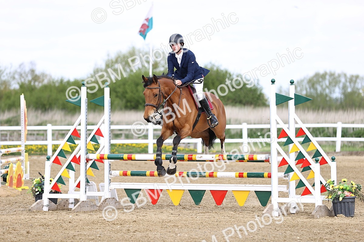 SBM_5209 - Class 9 - Senior British Novice - 90cm