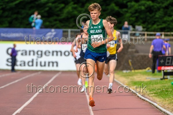 Sen25SUN-927274 - Track Male