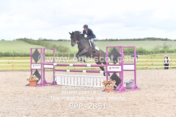 BPP_2851 - SUN CLASS 18 Senior Newcomers/ 1.10m Open