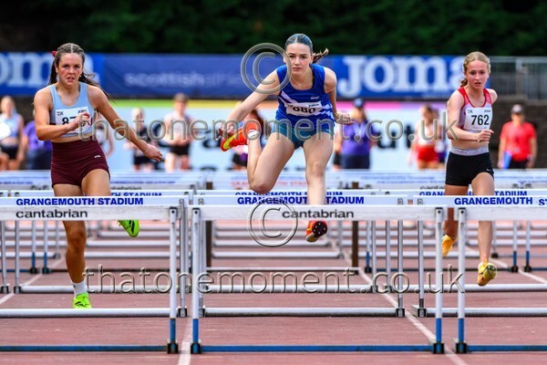 Age26 SUN-923589 - Track Female Set Three