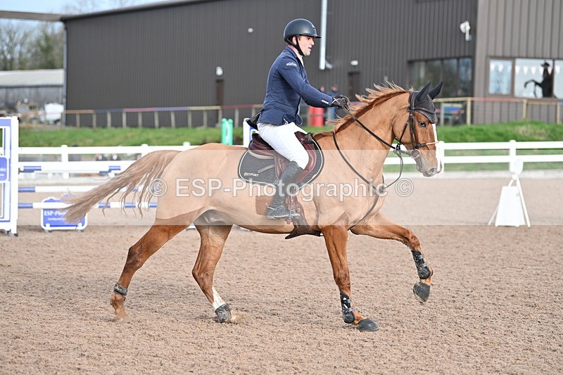 231208A-121958-00652 - Cls 5 Newcomers & 1.10m Open