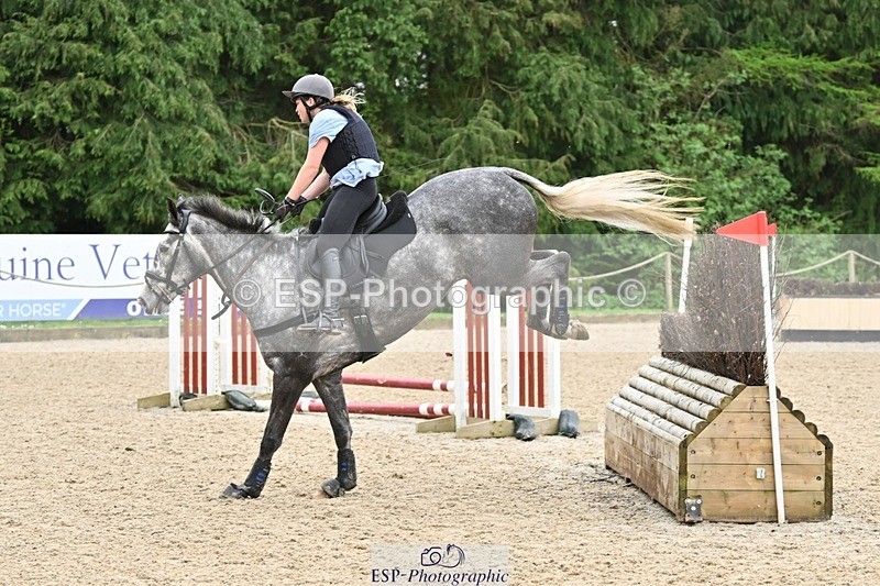 240411-121541-01224 - Group 4 XC