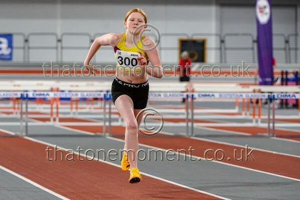 AgeInd25SUN-923176 - Track Female Set One