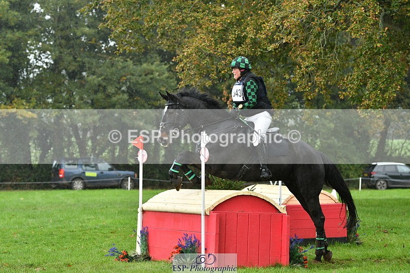 251025A-101815-17271 - D-343-Georgina.Owen