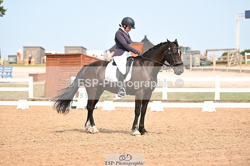 250816-150649-06100 - 027-Samantha.PringTongwynlais.Moon.Dancer