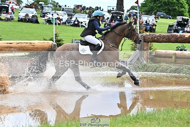 240526-114813-20705 - 428-COOLEY_SNAPCHAT-Selina_Milnes